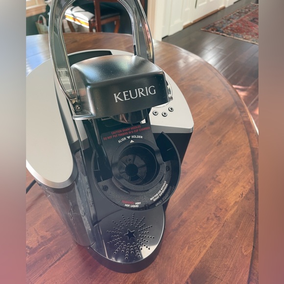 Keurig Special Edition B60 Coffee Maker Brewing System - Picture 3 of 7